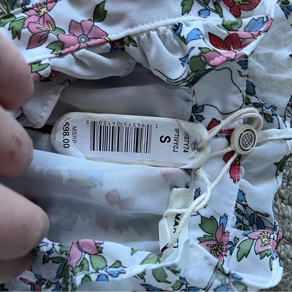 NWT Women's Max Studio Cold Shoulder Floral Top size Small in Ivory - Picture 6 of 10